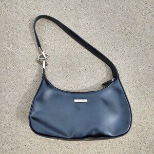 CONNECTIONS SLEEK BLACK PATENT SMALL SHOULDER BAG CHAIN LINK METAL